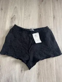 ZARA ブラックショートパンツS