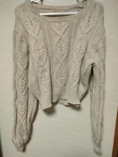 ベージュ セーター