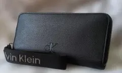 【新品・未使用】カルバンクライン　ストラップ付き長財布　ブラック
