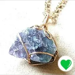 ネックレス　ゴールド　チェーン　蛍石　天然水晶　ヒーリング　レディース