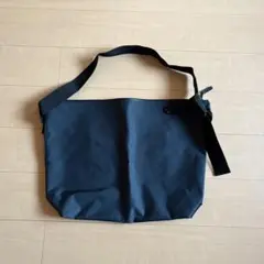meltum NYLON MESSENGER BAG NAVY