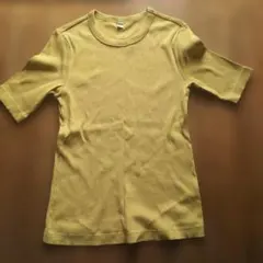 イエロー　半袖Tシャツ　ユニクロ