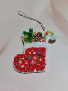 クリスマスブーツ　 ビーズ刺繍ブローチ　 ハンドメイド