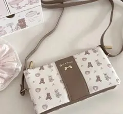 ウサギ＆クマ柄 長財布 カードポケット多数 ショルダー兼ハンドバッグ