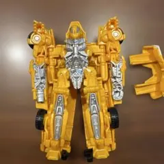 トランスフォーマー バンブルビー 変形フィギュア ハズブロ サイズ12センチ