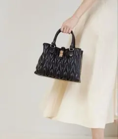 MAJESTIC LEGON クラシカルスクエアハンドバッグ