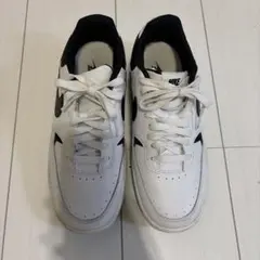 NIKE ガンマフォース　ホワイト ブラック