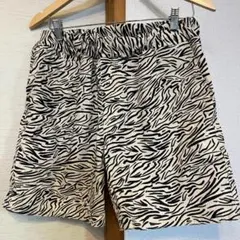 RVCA ルーカ ゼブラ柄 ハーフパンツ 短パン S 白黒 刺繍ロゴ メンズ