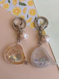 大人カラー　レジンシェイカーキーホルダー　シマエナガ