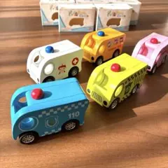 【木製玩具】車5点セット　プルバックカー　ミニカー　救急車ほか　箱付き　男の子