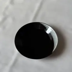 黒の陶器皿