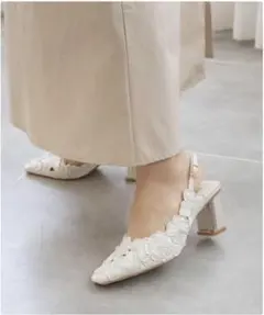 RANDA フラワーカットストラップパンプス