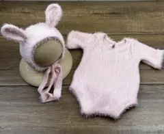 ウサギ耳帽子とボディスーツセット