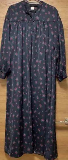 ネイビー花柄ロングドレス