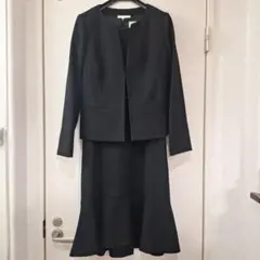 美品・黒のジャケットとワンピース