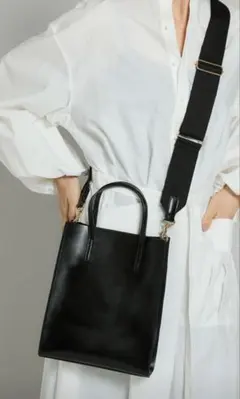 極美品】YAHKI ヤーキ STUDIOUS別注 チェーン ショルダーバッグ - メルカリ