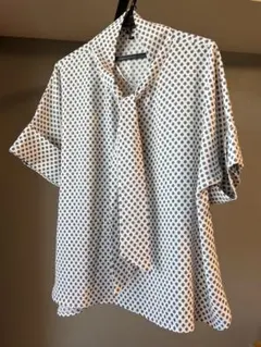幾何学柄 ボウタイブラウス 半袖 モノトーン 【サイズLL】上品 きれいめ