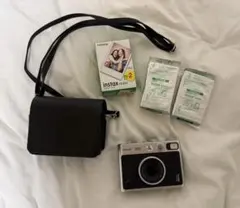 Fujifilm instax mini チェキ　本体+ケース+フィルム
