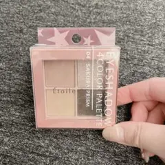 ♡新品 エトワルローズ 4色アイシャドウ 04 サクラプリズム♡のサムネイル