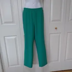 ストレッチパンツ　ストレートパンツ　エメラルドグリーン ウエストゴム