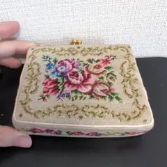 アンティークプチポワンのカードケース - メルカリ