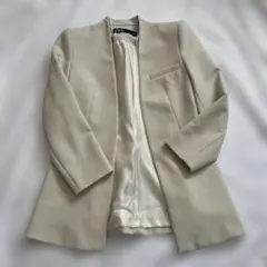 ZARA ベージュ ノーカラージャケット　XS