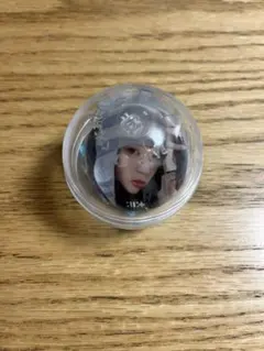 ILLIT モカ　I got your back 缶バッチ