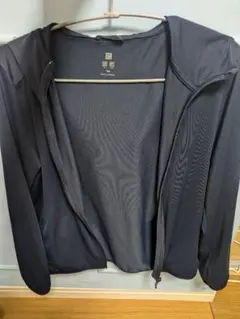 ユニクロ　エアリズムパーカー