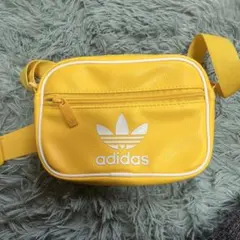 adidas イエロー ショルダーバッグ　オリジナルス