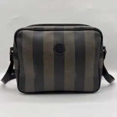 美品 FENDI フェンディ ペカン ズッカ ショルダーバックのサムネイル