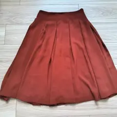 UNIQLO クレープタックスカート　美品