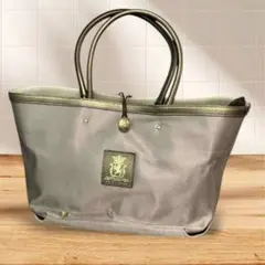 新品未使用✨A.D.M.J. ナイロンリュクス　トートバッグ　金色ボタンのサムネイル