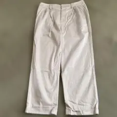 オフホワイト　カジュアルパンツ タック入り　ストレッチのサムネイル