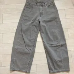 GU バレルレッグジーンズ
