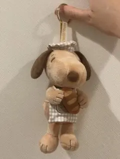 パン屋シリーズエプロン　ピーナッツ　日焼け　スヌーピー ぬいぐるみキーホルダー