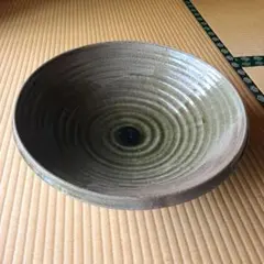 陶器 菓子器 大皿 渦巻き模様 銘あり - メルカリ