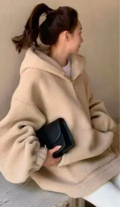 BIRTHDAY BASH バースデーバッシュ ボアフリースフーディー ベージュ