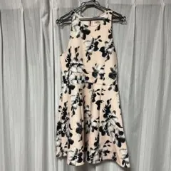 ホリスター　ワンピース　サーモンピンク　花柄のサムネイル