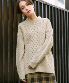 値下げ　LOWRYS FARM ケーブルニット