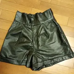 GRL レザー風ショートパンツ Mサイズ ブラック
