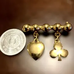⭐️ 金色のハートとクローバーのブローチ