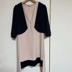 オンワード　ボレロ付き パーティードレス ベージュ×黒のサムネイル