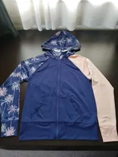 ROXYロキシーラッシュガードフード付き水着長袖　Sサイズ