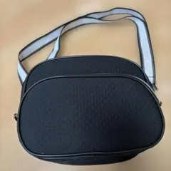ブラックショルダーバッグのサムネイル