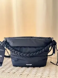 topologie トポロジー Besace べサスバッグ　ブラック