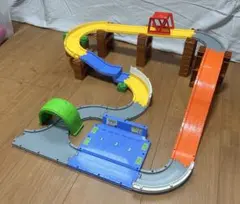 トミカシステム