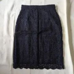 ユニクロ　紺色花柄レースタイトスカート　Mサイズ