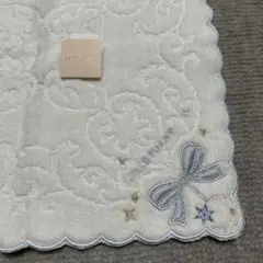 新品JILLSTUART刺繍リボンと星のホワイトハンカチ