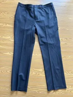 UNIQLO ネイビー スラックス パンツ　レディース