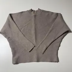 美品 着用数回 ハイネック ニット セーター レディース